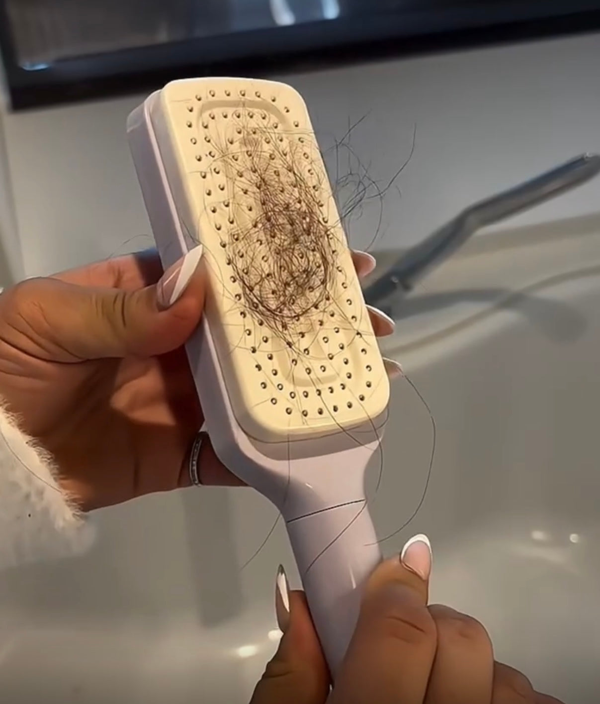 Self Cleaning Hair Brush